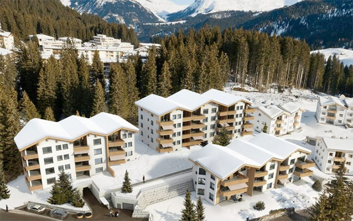 Twin Lakes: A luxury ski/summer apartment in Arosa, Switzerland